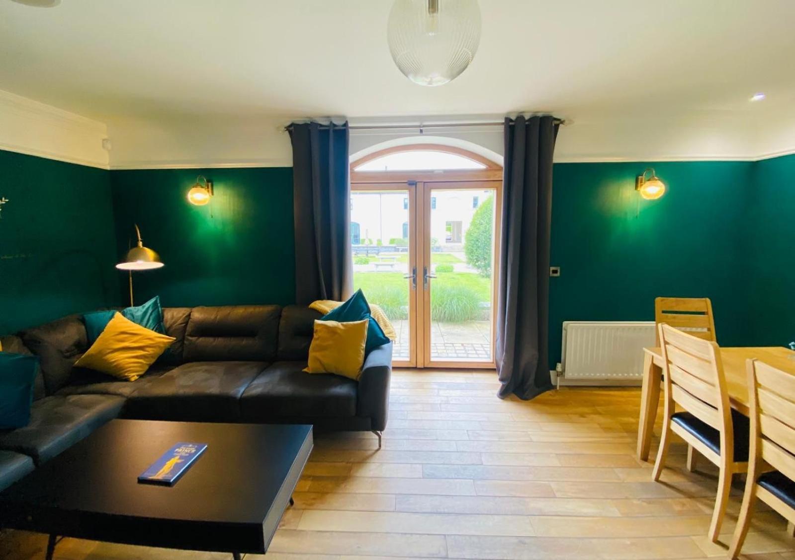 Ferienwohnung Escape Ordinary At Castle Hume Enniskillen Exterior foto